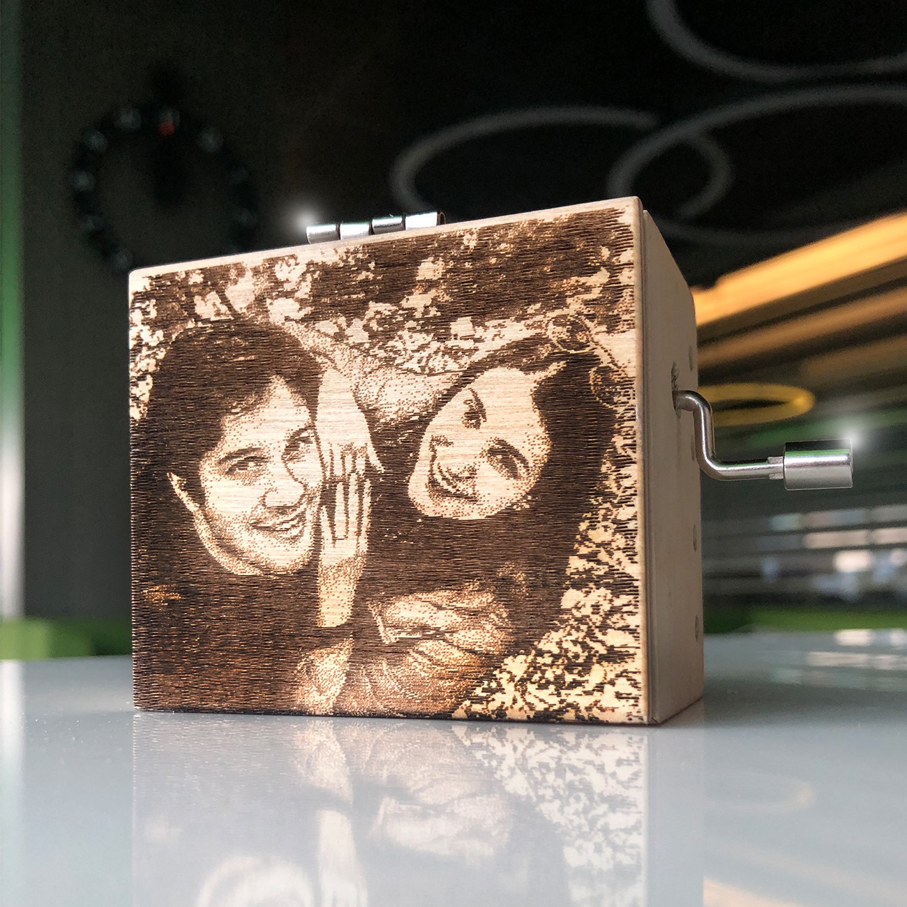Kişiye Özel Resimli Ahşap Müzik Kutusu