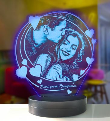 Sevgililer Gününe Özel Sarmal Kalpli 3d Modelli Gece Lambası